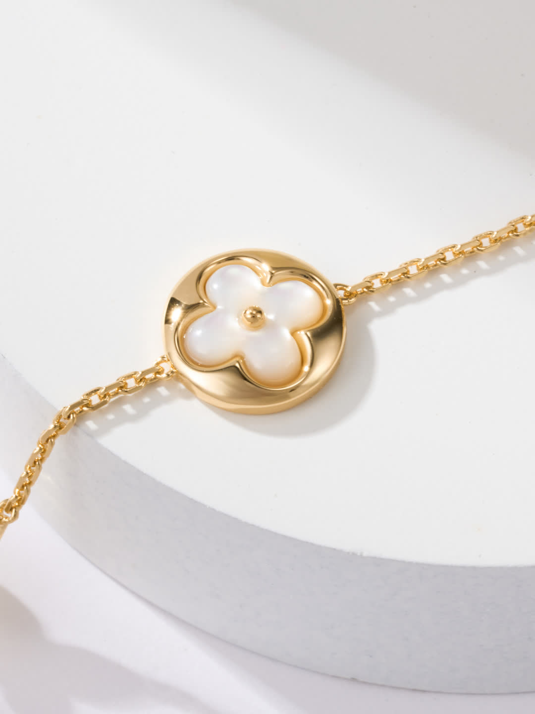 Van Cleef & Arpels Gold Flower Bracelet
